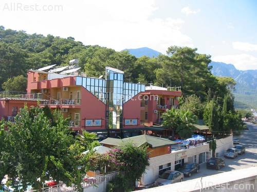 Hollywood Hotel 12